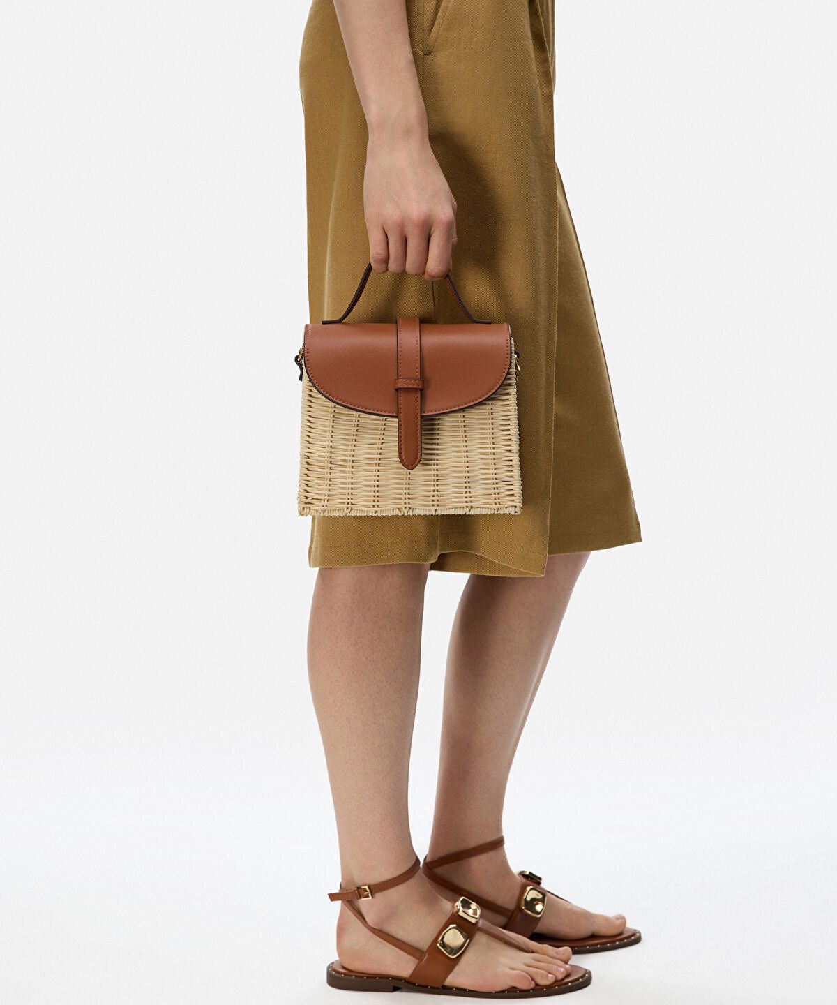 Contrast Flap Rattan Bag