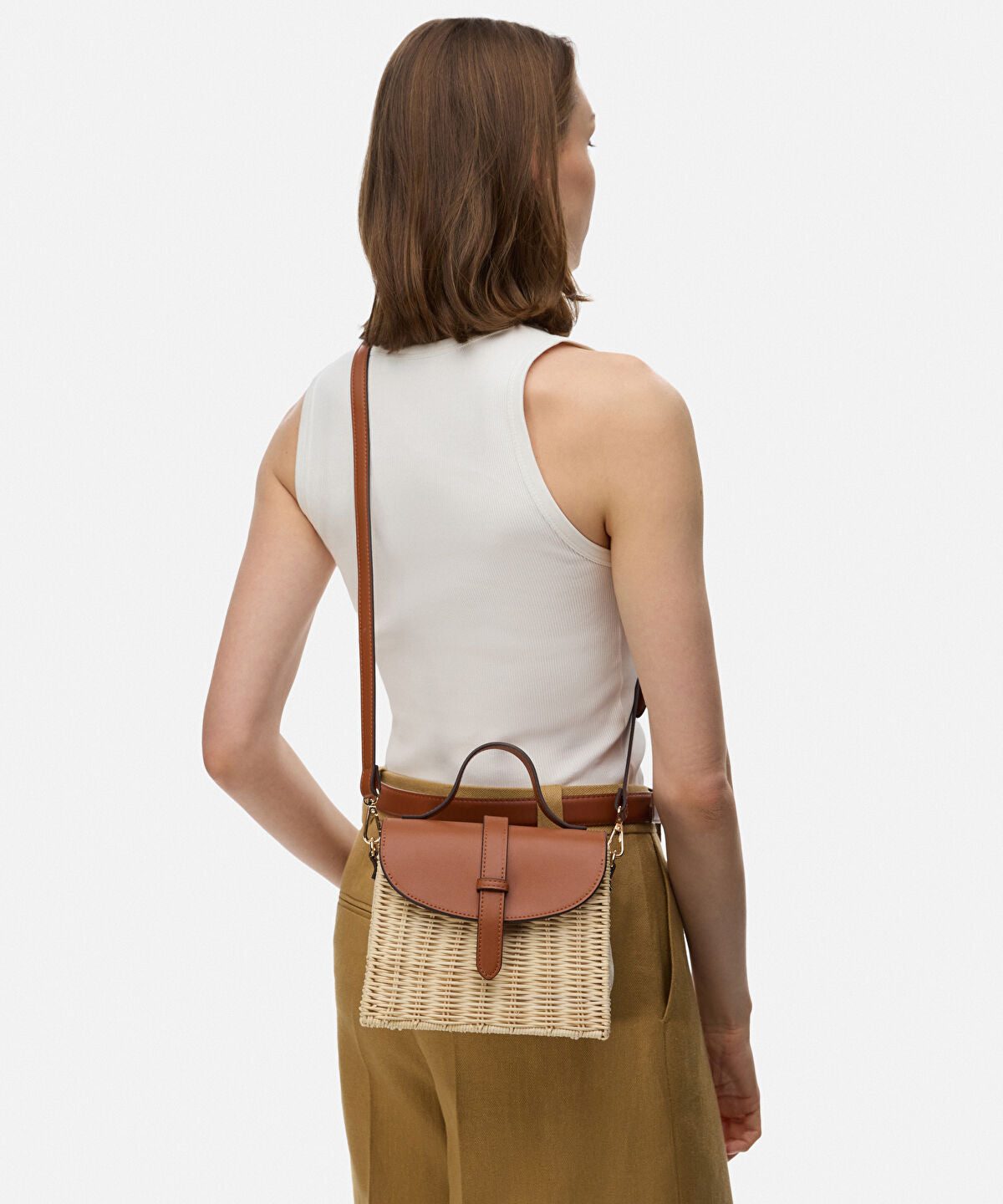 Contrast Flap Rattan Bag