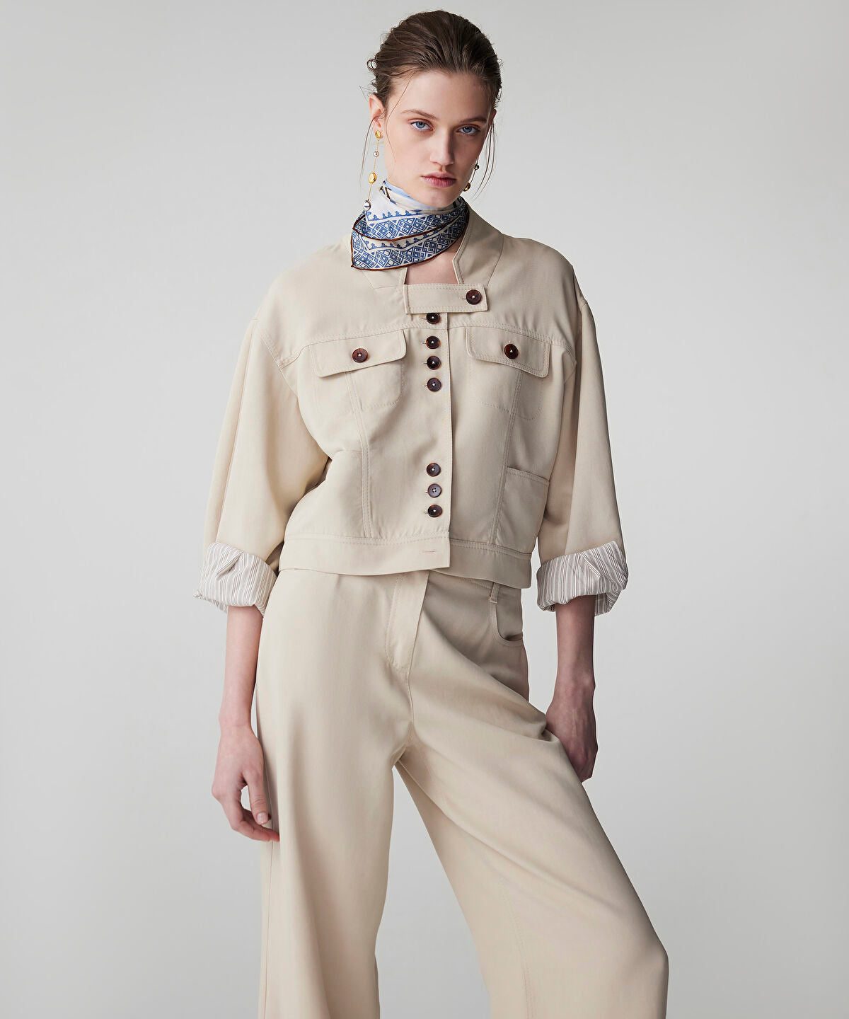 Buttoned Jacket