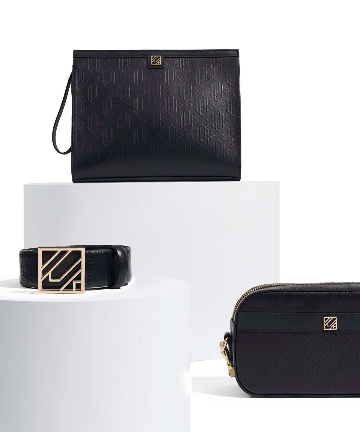 Monogram buckle leather belt