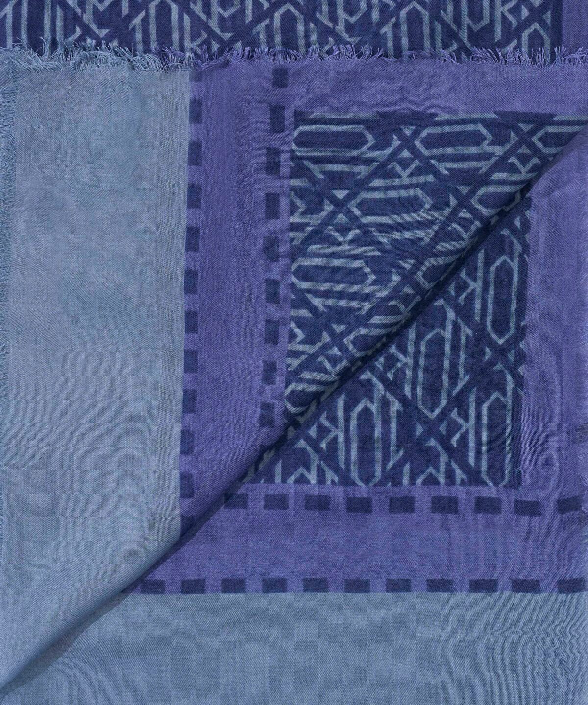 Monogram shawl 180x180 cm