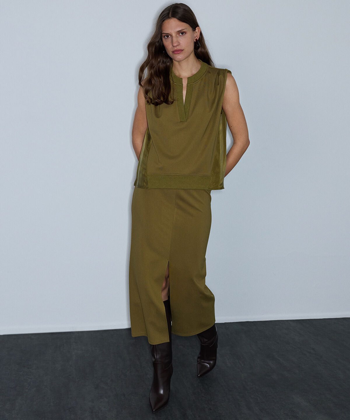 Rib-Waist Midi Skirt