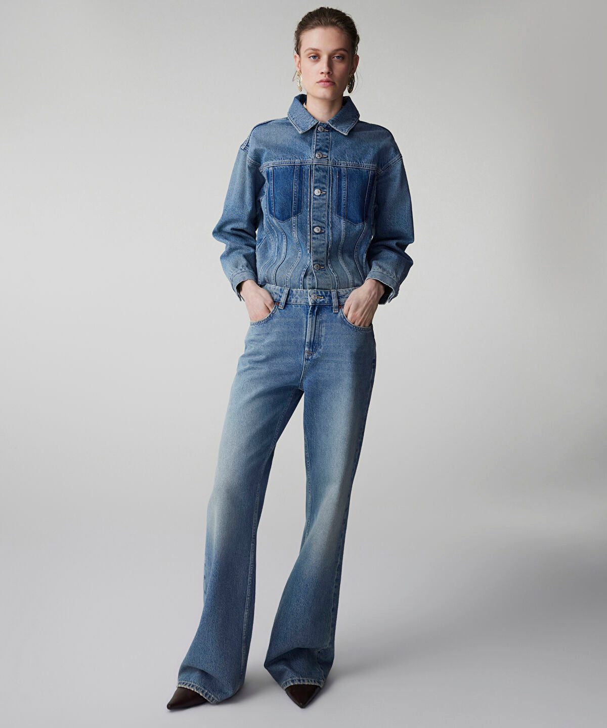 Wide-Leg Jeans