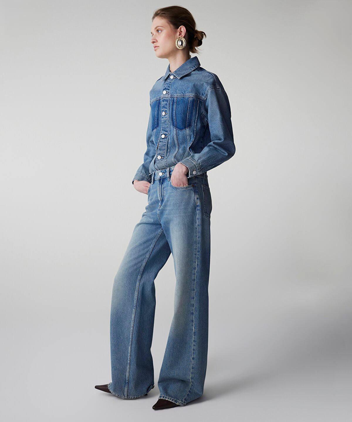 Wide-Leg Jeans