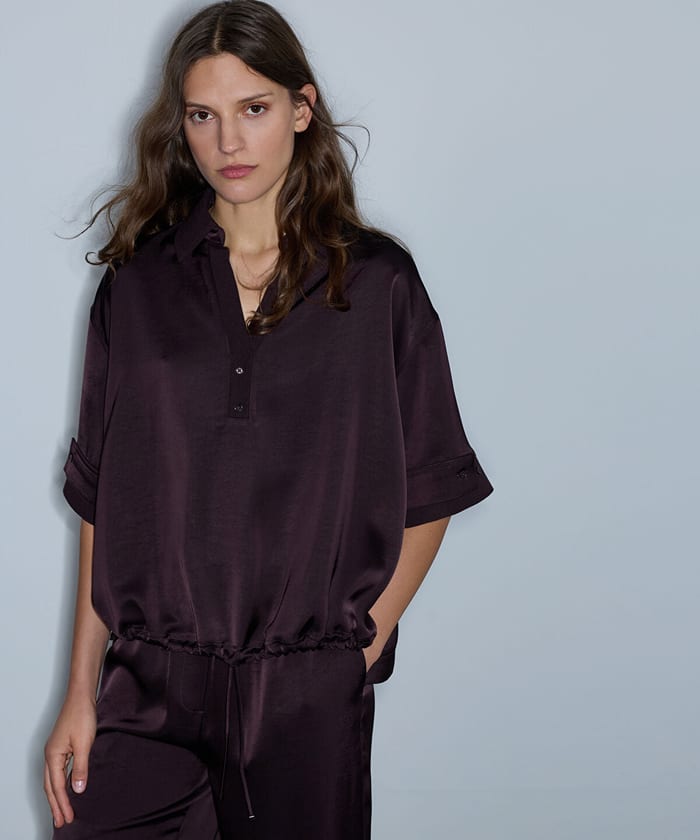 Ribbed-Trim Shiny Blouse